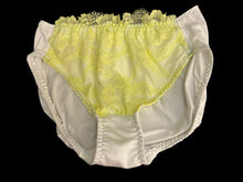 Load image into Gallery viewer, SMOOTHIE PANTIE PATTERN - free shipping within Canada