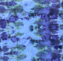 Load image into Gallery viewer, ICE OR SNOW DYEING FABRIC - EBOOKLET OF HOW TO DO THIS.