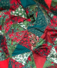 Load image into Gallery viewer, GRANNY SQUARES: STASHBUSTING QUILT-AS-YOU-GO PROJECT >>> FREE!