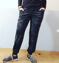 Load image into Gallery viewer, LEARN TO SEW A PAIR OF KNIT PANTS: VIDEOS + PATTERN BUNDLE