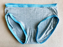 Load image into Gallery viewer, SMOOTHIE PANTIE PATTERN - free shipping within Canada