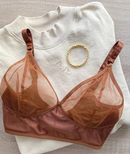 Load image into Gallery viewer, LEARN TO SEW A COMFORTABLE & SUPPORTIVE WIRELESS BRA