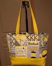 Load image into Gallery viewer, MACHINE EMBROIDERY SEW-ALONG: APPLIQUE in-the-hoop SEWING TOTE BAG CLASS