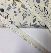 Load image into Gallery viewer, Picot elastic - soft yellow/cream NEW!!