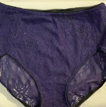 Load image into Gallery viewer, SMOOTHIE PANTIE PATTERN - free shipping within Canada