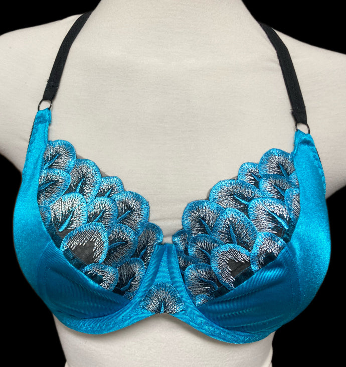 LEARN TO SEW THIS ULTRA FEMININE BEGINNER FRIENDLY BRA WITH LACE