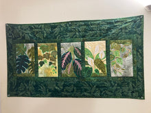 Load image into Gallery viewer, eBOOKLET: A DOZEN WAYS TO BINDS YOUR QUILTS
