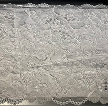 Load image into Gallery viewer, STRETCH LACE WITH SCALLOP EDGING
