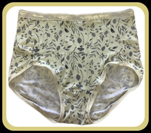 Load image into Gallery viewer, Bamboo knit fabric - Buttery cream with berries and leaves
