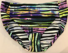 Load image into Gallery viewer, SMOOTHIE PANTIE PATTERN - FREE shipping within North America!
